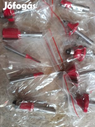 Új, 15db-os díszmaró késfejek. 