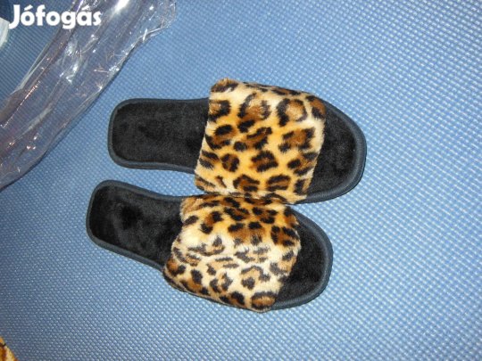 Új, 40-es női házi papucs, leopárd mintás