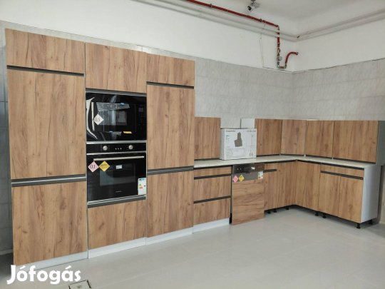 Új, 430x165cm-es, variálható, bővíthető konyha eladó. Azonnal vihető !