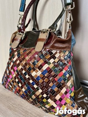 Új ,Bőr olasz szines fonatos válltáska kb. 46x35 cm