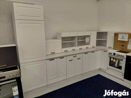 Új, L-alakú variálható konyha, ár alatt eladó. Azonnal vihető !