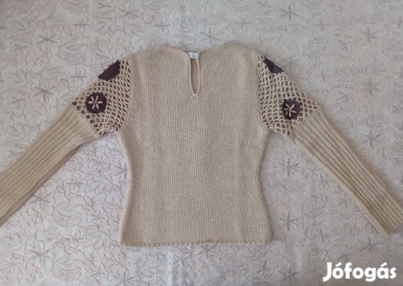 Új - Kötött női pulóver - hálós vállak - bőr kiegészítők 38/M