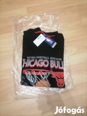 Új, címkés Chicago Bulls pulóver XL