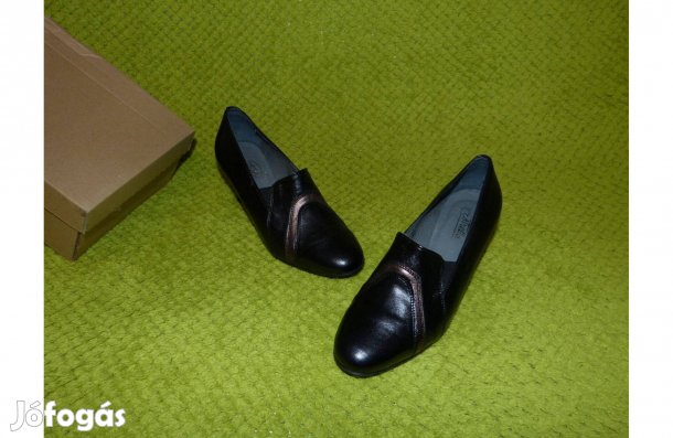 Új, címkés Estrella kívül-belül bőr női cipő 34