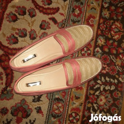 Új, divatos elegáns 41-es tavaszi papucscipő, mokaszin