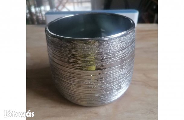 Új, elegáns kerámia kaspó eladó!