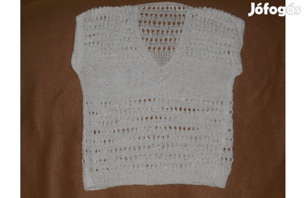 Új, kislány mellény, könnyű, puha, meleg, kötött. 110-116. 4-6 év