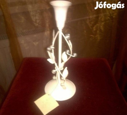 Új, műanyag gyöngyös gyertyatartó eladó
