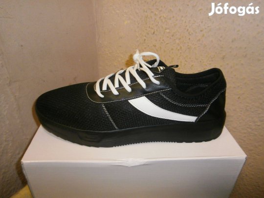 Új, nagyméretű, légáteresztő férfi sportcipő, mérete: 51