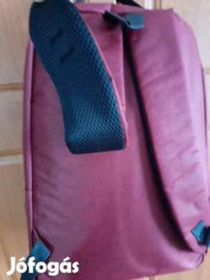 Új, női, vagy férfi hátitáska.