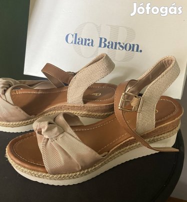 Új, saját eredeti dobozában, eladó egy 37-es Clara Barson női szandál