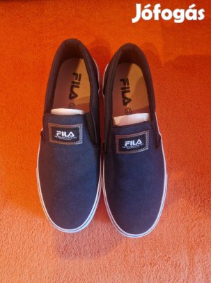 Új, sötétkék Fila vászon cipő, 41-es méret