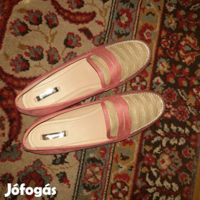 Új, szép divatos 41-es átmeneti mokaszin olcsón