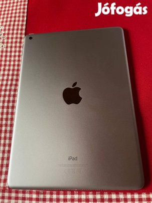 Új, szürke ipad 128GB(6.generáció) Wi-Fi eladó, bontott csomagolásban