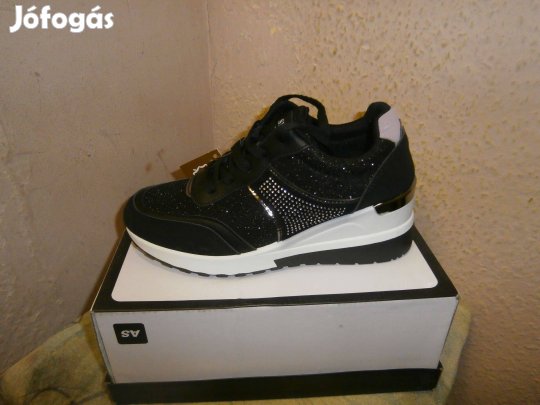 Új, trendi, emelt talpú női cipő, méretek: 36-41-ig