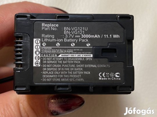 Új, videókamerához való, tölthető Lítium-ion akkumulátor töltővel