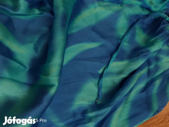 Uj állapot különleges türkiz selyemfényű női nadrág