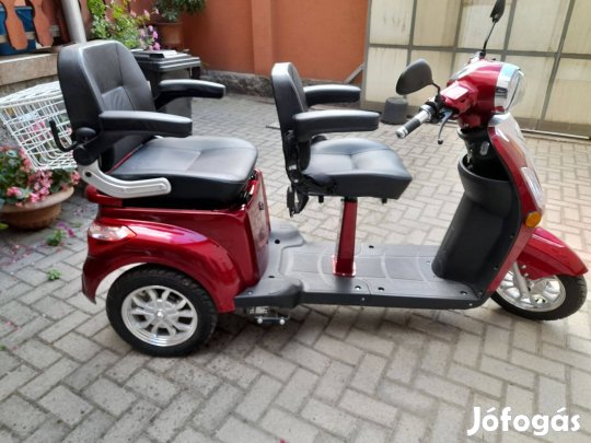 Új állapotú Ztech Típusú hármkerekű kétszemályes, akkumulátoros moped