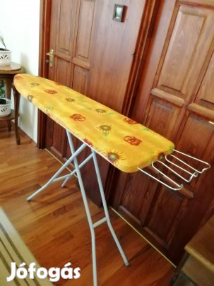 Új állapotú vasalóállvány, fémvázas vasalódeszka új huzattal