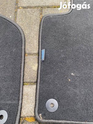 Új autókárpit szett