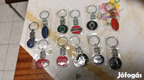Új autómárkás kulcstartók eladók 