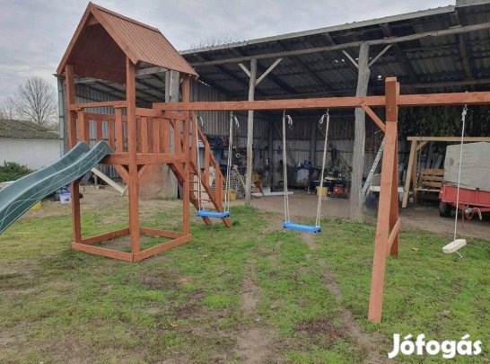 Új azonnal vihető kerti játszótér, játszó vár csúszdával,hintákkal