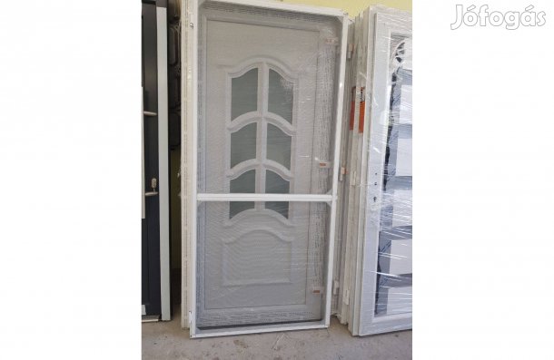 Új bejárati ajtó Ingyen szállítva akár szúnyoghálóval is