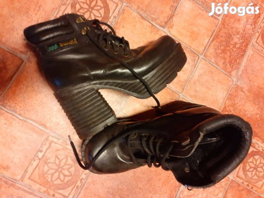 Új bélelt bőr női cipő 38