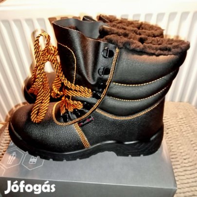 Új bélelt meleg vizálló bakancs 42 dobozos