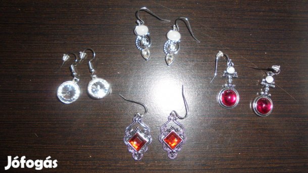 Új bordó piros vagy fehér köves női bizsu fülbevaló