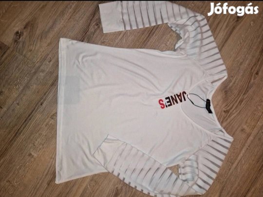 Új címkés női felső 