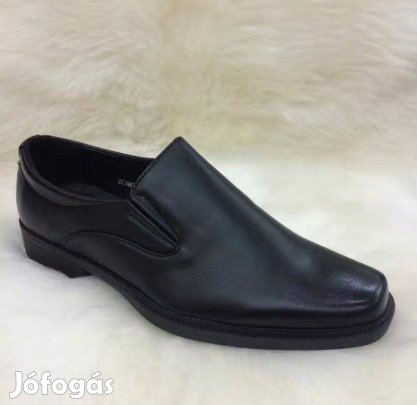 Új elegáns belebújós férfi cipő!40-45