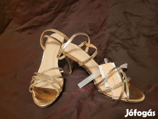 Új elegáns cipő!