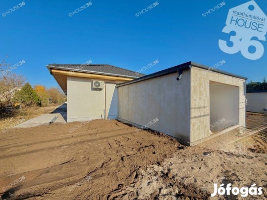Új építés Nappali + 3 + Duplagarázs
