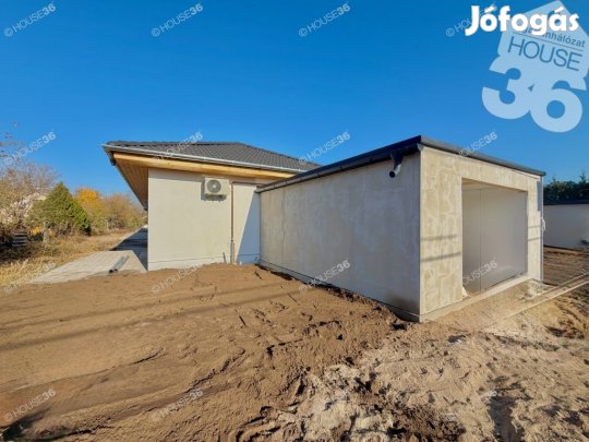 Új építés Nappali + 3 + Duplagarázs