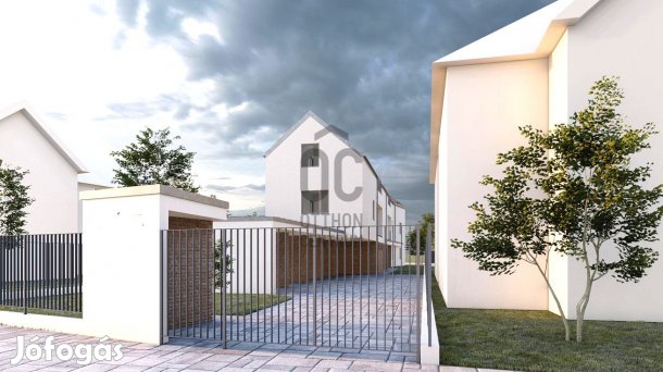 Új építésű 5 lakásos társasház a Hatvan utcai kertben.