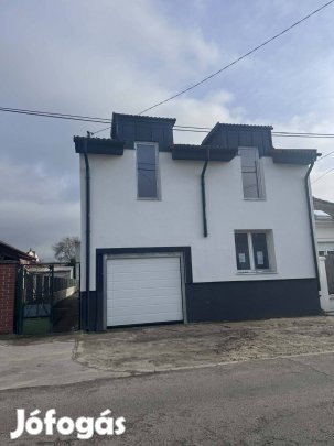 Új építésű családi ház eladó a XV. kerületben- Berezedi Pál utca