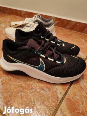 Új eredeti 41 Nike cipő 