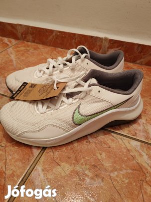 Új eredeti 41 Nike cipő 