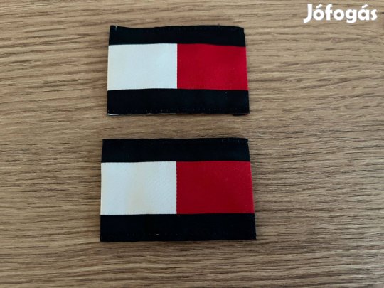 Új eredeti Tommy Hilfiger vasalható textil márkajelzés felvarró zászló