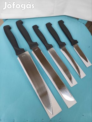 Új,eredeti dobozában,konyhai késkészlet, mindennapos használatra.