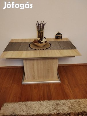 Új étkező asztal. 