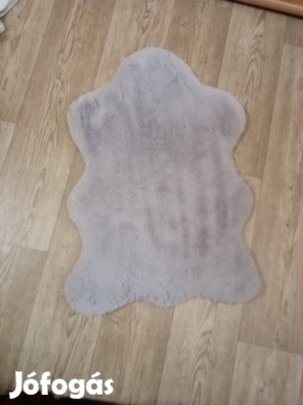 Új ezüst színű műszőrme szőnyeg forma szőnyeg