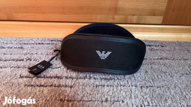 Új fekete Armani szemüveg tok