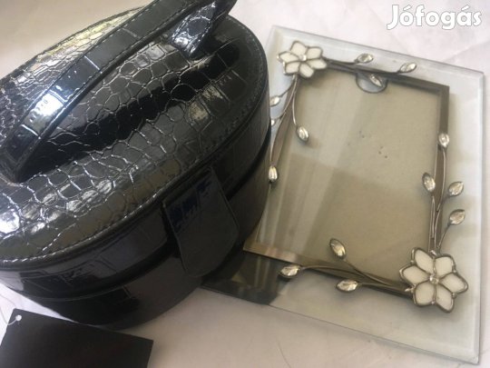 Új fekete ékszeres doboz és üveg fotókeret