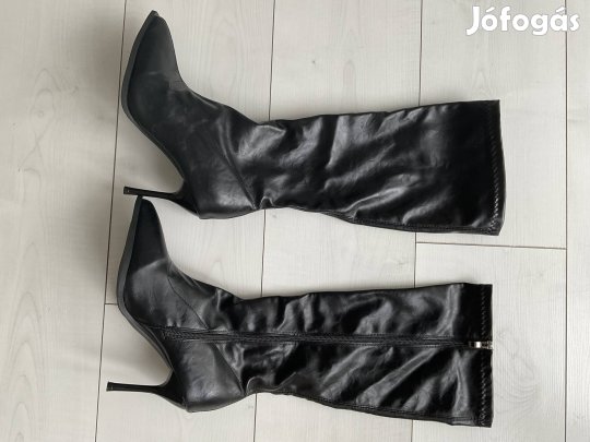 Új fekete magassarkú csizma eladó