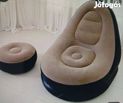 Új felfújható fotel lábtartóval 70 cm háttámla