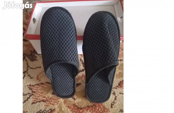 Új férfi házipapucs