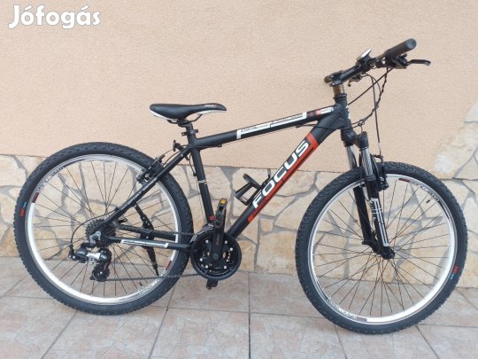 Új gumikkal 26-os Focus 26 aluvázas kerékpár bicikli. 