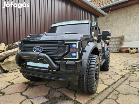 Uj gyerek Ford ranger Óriás jeep